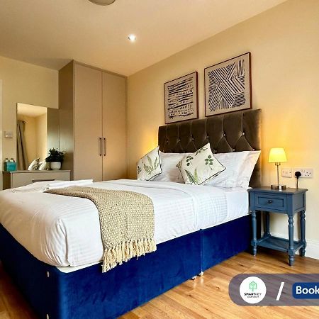 Modern 2 Bed 2 Bath Apartment Free Parking Watford  Exteriör bild